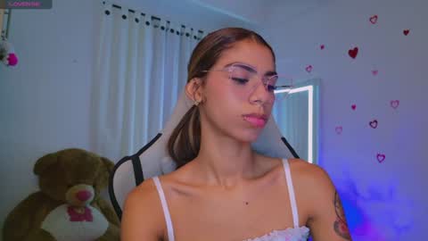 SARAH  online show from 07-21-26, 03:53