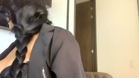 BRUNETTE DIAMOND  online show from 08-05-26, 12:52