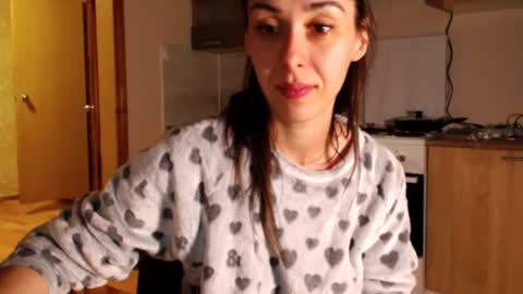 Snapshot of brunettgirl_ chatting on 12-10-24, 05:22 Ellis online show from 12-10-24, 05:22