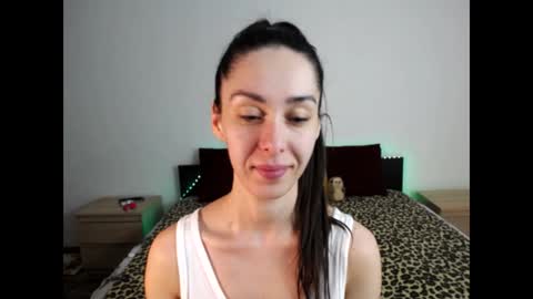 Snapshot of brunettgirl_ chatting on 12-11-24, 06:25 Ellis online show from 12-11-24, 06:25