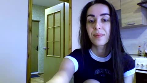 Snapshot of brunettgirl_ chatting on 12-19-24, 06:56 Ellis online show from 12-19-24, 06:56