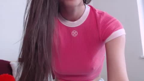 Snapshot of brunettgirl_ chatting on 12-24-24, 10:33 Ellis online show from 12-24-24, 10:33