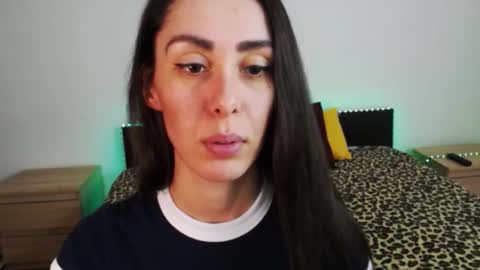 Snapshot of brunettgirl_ chatting on 01-07-25, 07:31 Ellis online show from 01-07-25, 07:31