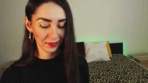Snapshot of brunettgirl_ chatting on 01-25-25, 07:06 Ellis online show from 01-25-25, 07:06