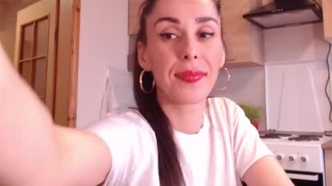 Snapshot of brunettgirl_ chatting on 02-02-25, 09:51 Ellis online show from 02-02-25, 09:51