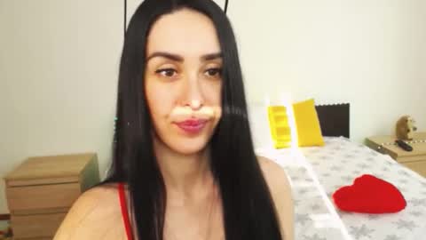 Snapshot of brunettgirl_ chatting on 02-10-25, 08:42 Ellis online show from 02-10-25, 08:42