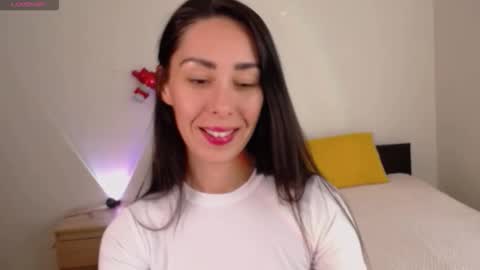 Snapshot of brunettgirl_ chatting on 10-08-25, 07:06 Ellis online show from 10-08-25, 07:06