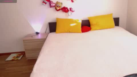 Snapshot of brunettgirl_ chatting on 10-13-25, 05:07 Ellis online show from 10-13-25, 05:07
