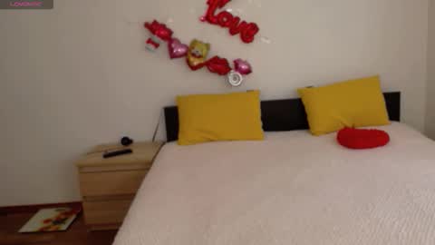 Snapshot of brunettgirl_ chatting on 10-14-25, 10:16 Ellis online show from 10-14-25, 10:16