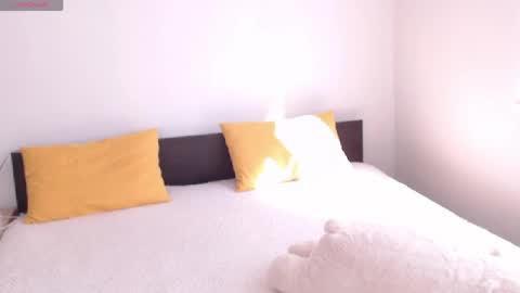 Snapshot of brunettgirl_ chatting on 05-05-26, 06:54 Ellis online show from 05-05-26, 06:54