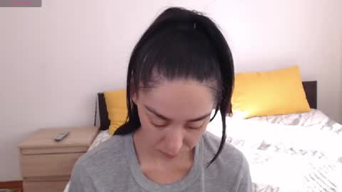 Snapshot of brunettgirl_ chatting on 06-01-26, 06:04 Ellis online show from 06-01-26, 06:04