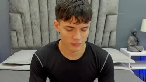 Snapshot of bruno_bellini chatting on 11-24-25, 11:21 Bruno Bellini online show from 11-24-25, 11:21