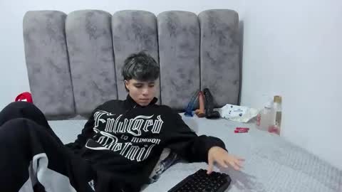 Snapshot of bruno_cruz chatting on 05-24-26, 02:16 Bruno Cruz online show from 05-24-26, 02:16