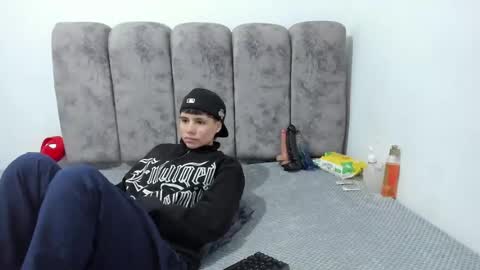 Bruno Cruz online show from 06-12-26, 02:32