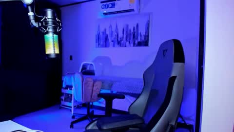 Bruno online show from 11-05-25, 05:07