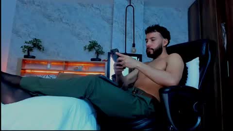 Andres Suarez online show from 03-11-25, 10:31