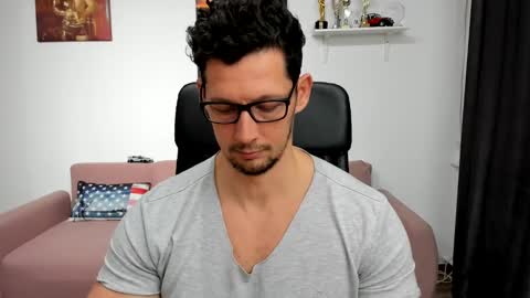 Snapshot of brutusk1 chatting on 01-03-25, 12:19 Brutus K online show from 01-03-25, 12:19