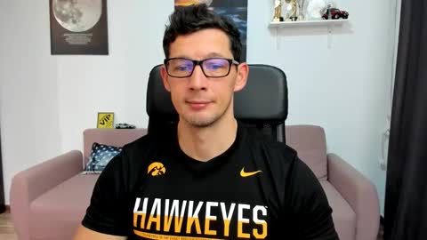 Snapshot of brutusk1 chatting on 11-17-25, 07:14 Brutus K online show from 11-17-25, 07:14