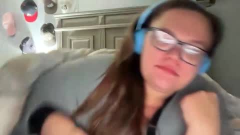 Desiree online show from 01-18-26, 05:33