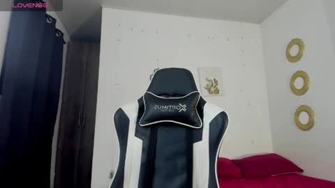 Snapshot of bryan_oficials chatting on 05-15-26, 02:07 bryan_oficials online show from 05-15-26, 02:07