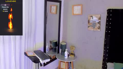 Snapshot of bryan_robayo5 chatting on 06-10-26, 11:42 Bryan online show from 06-10-26, 11:42