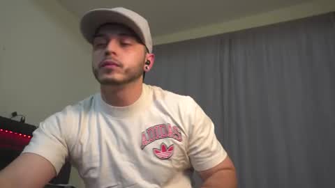 Snapshot of bryanncan01 chatting on 01-12-26, 06:07 Bryannsex online show from 01-12-26, 06:07