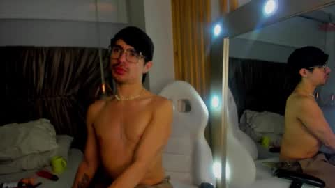 Snapshot of brycams3 chatting on 09-21-25, 04:47 BRYAN online show from 09-21-25, 04:47