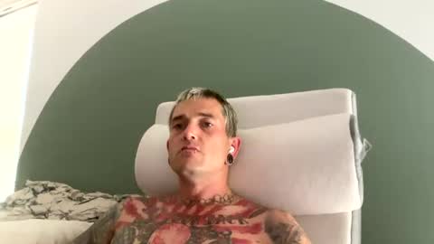 Snapshot of bryjybxxx chatting on 10-20-25, 04:29 bryjybxxx online show from 10-20-25, 04:29