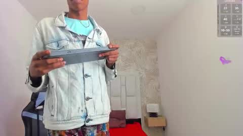 Snapshot of bryonycute chatting on 10-02-25, 12:12 BRYONY online show from 10-02-25, 12:12