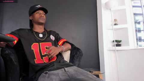 Bryxon  online show from 02-02-25, 03:07