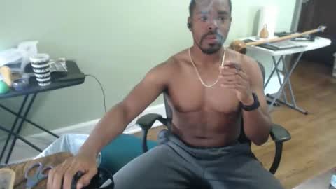 Snapshot of btd313 chatting on 10-23-25, 01:21 btd313 online show from 10-23-25, 01:21