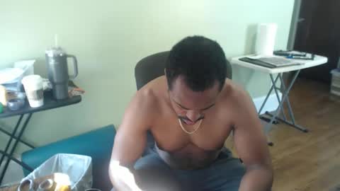 Snapshot of btd313 chatting on 10-24-25, 02:02 btd313 online show from 10-24-25, 02:02