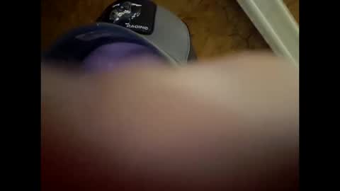 Snapshot of btown3095 chatting on 10-11-25, 06:28 btown3095 online show from 10-11-25, 06:28