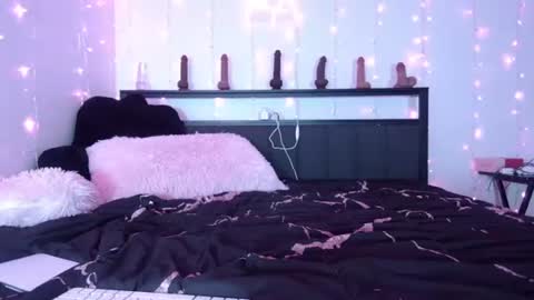 Queen Lola XXX online show from 07-11-26, 05:43