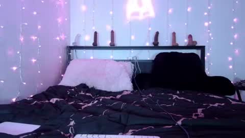 Queen Lola XXX online show from 07-16-26, 06:30