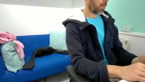 Snapshot of bubblebumdave chatting on 12-09-24, 02:39 Bubblebum online show from 12-09-24, 02:39