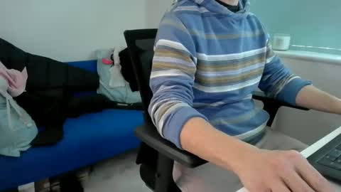 Snapshot of bubblebumdave chatting on 01-11-25, 01:53 Bubblebum online show from 01-11-25, 01:53