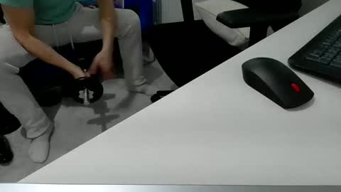 Snapshot of bubblebumdave chatting on 03-12-25, 04:02 Bubblebum online show from 03-12-25, 04:02