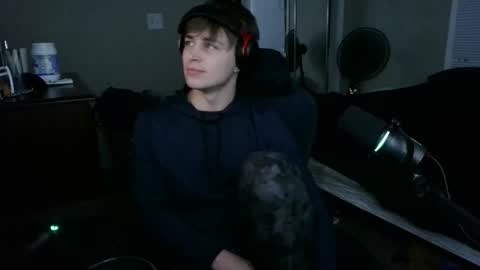 BubblebuttBdn online show from 11-25-25, 05:18