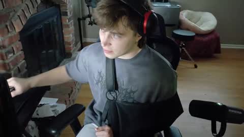 BubblebuttBdn online show from 04-21-26, 11:51