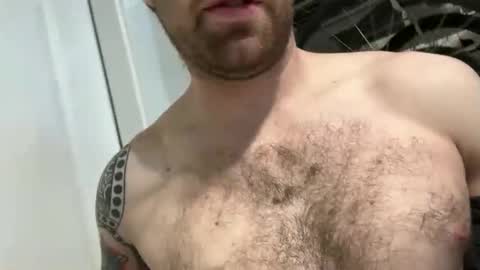 Snapshot of bubblebuttsean chatting on 05-17-26, 02:02 bubblebuttsean online show from 05-17-26, 02:02