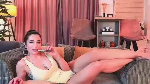 Snapshot of bubblecum4 chatting on 02-12-25, 06:19 MayaCroft online show from 02-12-25, 06:19