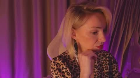 bubbling_crush online show from 02-25-25, 04:31