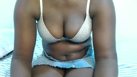 Snapshot of bubbly_ass30 chatting on 11-21-25, 04:16 bubbly_ass30 online show from 11-21-25, 04:16