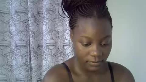 Snapshot of bubbly_ass30 chatting on 11-27-25, 12:18 bubbly_ass30 online show from 11-27-25, 12:18