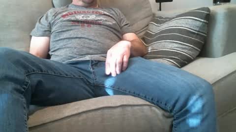 Snapshot of buck_camstar chatting on 01-13-25, 04:41 Buck online show from 01-13-25, 04:41