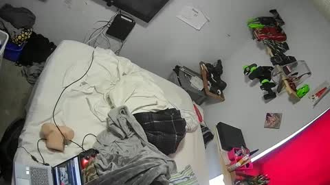 Snapshot of budsonly33 chatting on 12-04-24, 05:22 budsonly33 online show from 12-04-24, 05:22