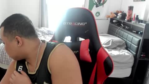 buffsexyman24 online show from 02-20-25, 05:51