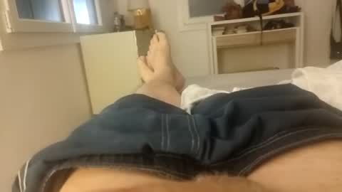 Snapshot of bulkyboners chatting on 07-17-26, 07:26 ejaculation for 250 online show from 07-17-26, 07:26