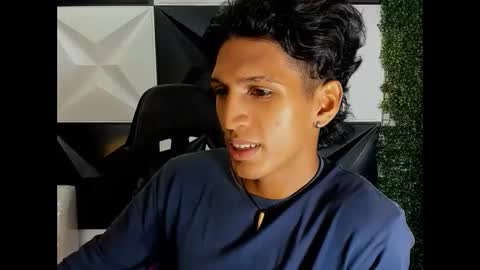 bull_cam online show from 09-22-25, 08:22